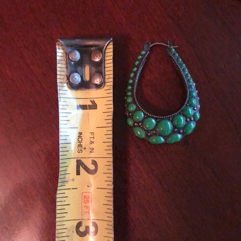 π¦ π EVERYTHING MUST GO! Funky Green Hoop Earrings - Picture 3 of 3